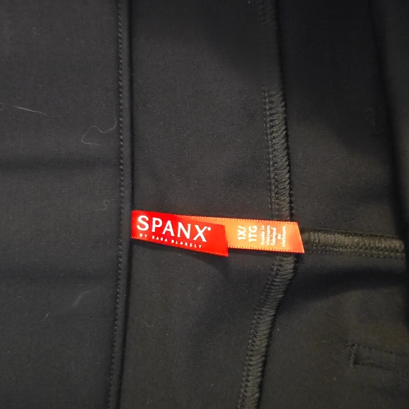 SpanxThe Perfect Kick Flare Pants black size 1X. New with tags - Picture 5 of 7